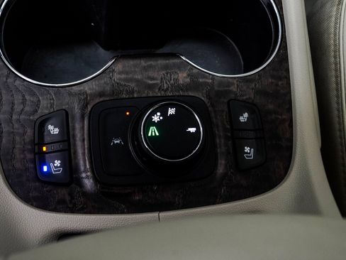 Used 2022 GMC Acadia Denali w/ Denali Ultimate Package image 21