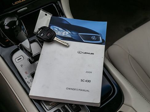 Used 2009 Lexus SC 430 Convertible image 40