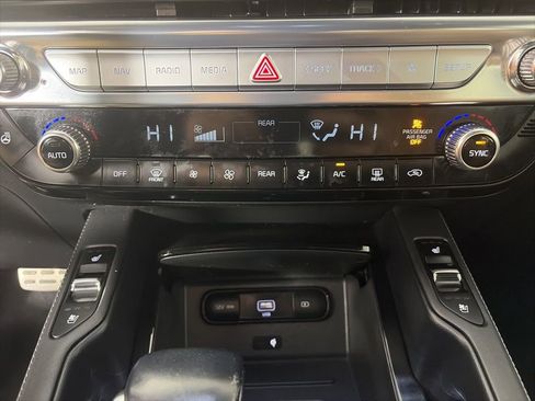 Used 2022 Kia Telluride SX w/ SX Prestige Package AWD/4WD image 8