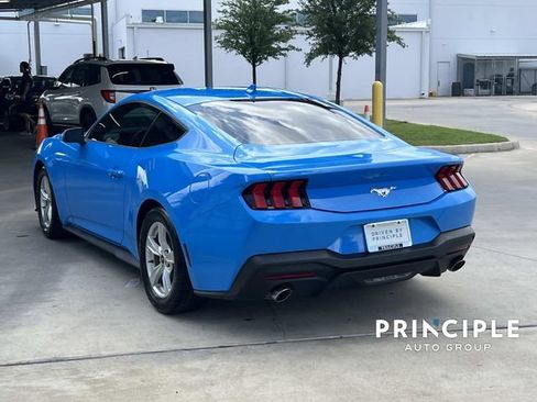 Used 2024 Ford Mustang Coupe RWD image 11