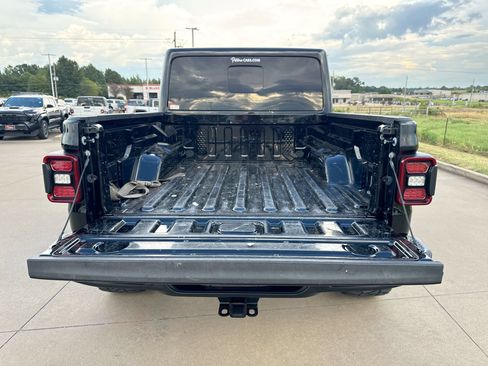 Used 2023 Jeep Gladiator Overland w/ Popular Equipment Package AWD/4WD image 25