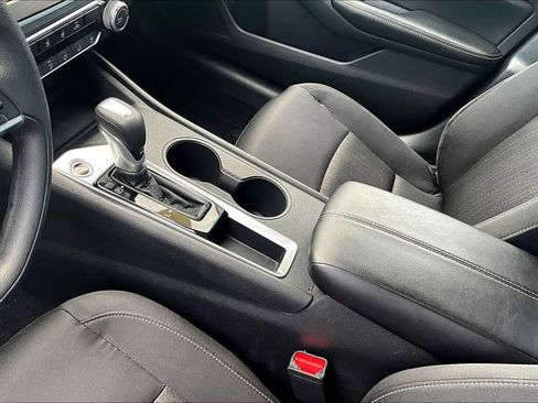 Used 2025 Nissan Altima 2.5 SV image 18