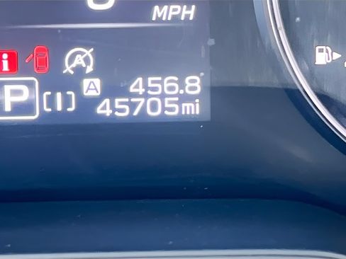 Used 2024 Subaru Crosstrek 2.5i Limited AWD/4WD image 12
