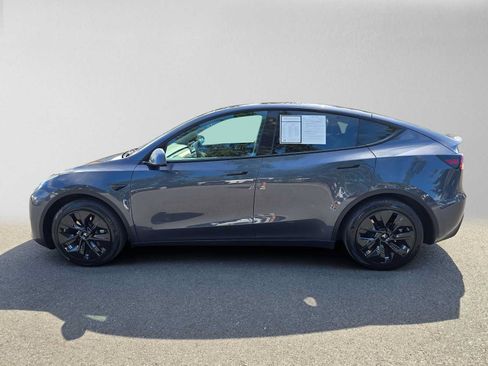 Used 2021 Tesla Model Y Long Range AWD/4WD image 6