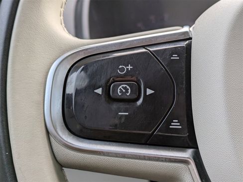 Certified 2023 Volvo XC90 B6 Plus w/ Protection Package Premier image 36