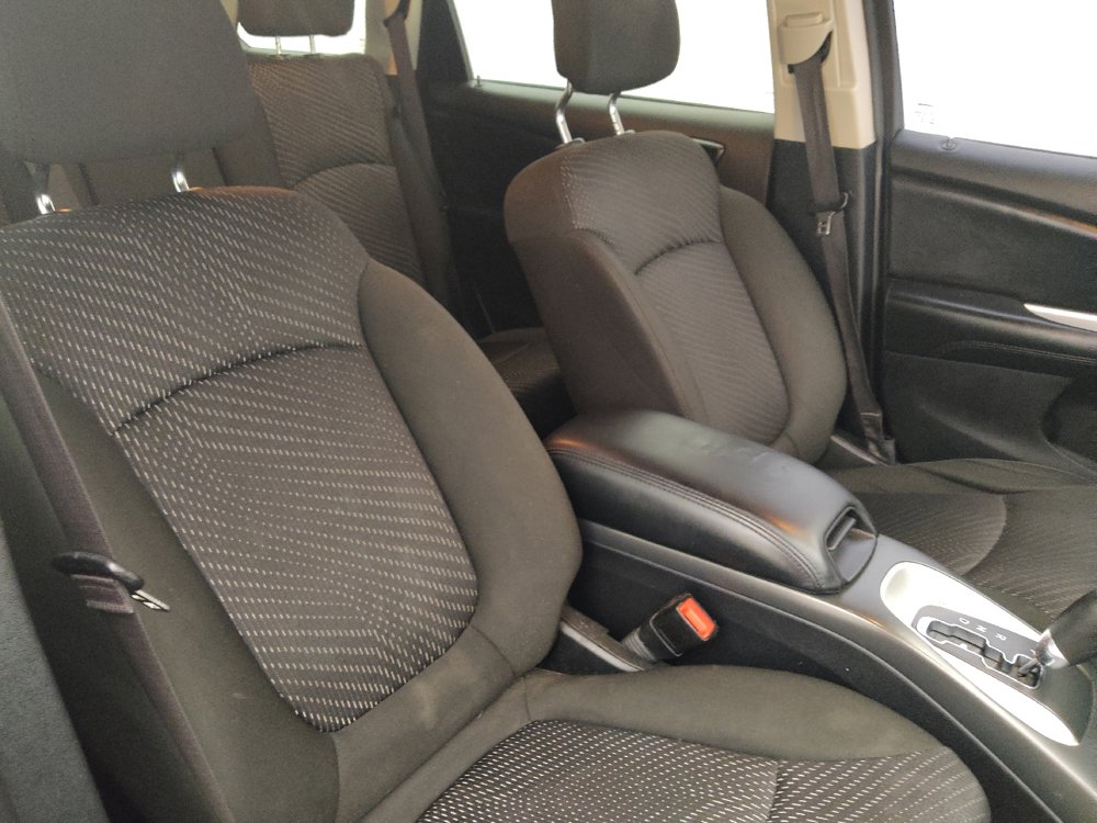 Used 2019 Dodge Journey SE w/ Connectivity Group FWD image 21