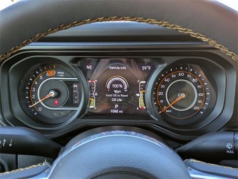 Used 2024 Jeep Wrangler Sahara image 26