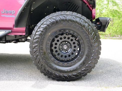 Used 2022 Jeep Wrangler Unlimited Rubicon 4xe w/ Cold Weather Group image 8