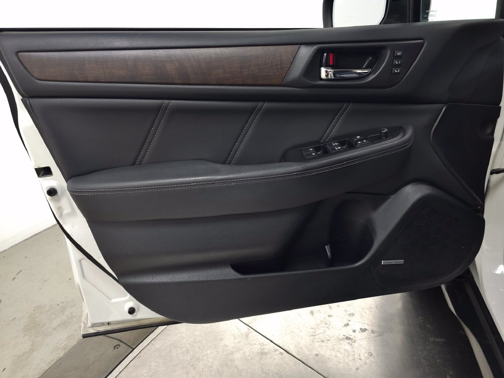 Used 2019 Subaru Outback 3.6R Limited AWD/4WD image 12