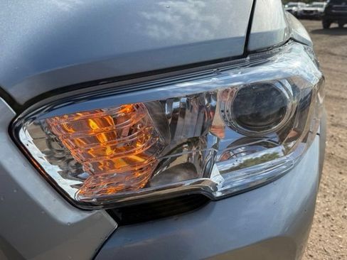 Used 2023 Toyota Tacoma SR5 w/ Technology Package AWD/4WD image 10
