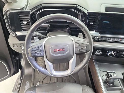 Used 2022 GMC Sierra 1500 SLT w/ SLT Convenience Package image 17