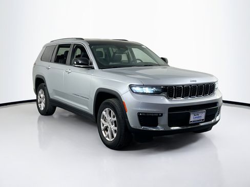 Used 2021 Jeep Grand Cherokee L Limited AWD/4WD image 3