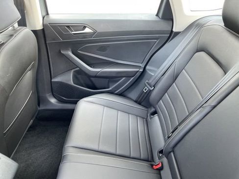 Used 2023 Volkswagen Jetta SE image 27