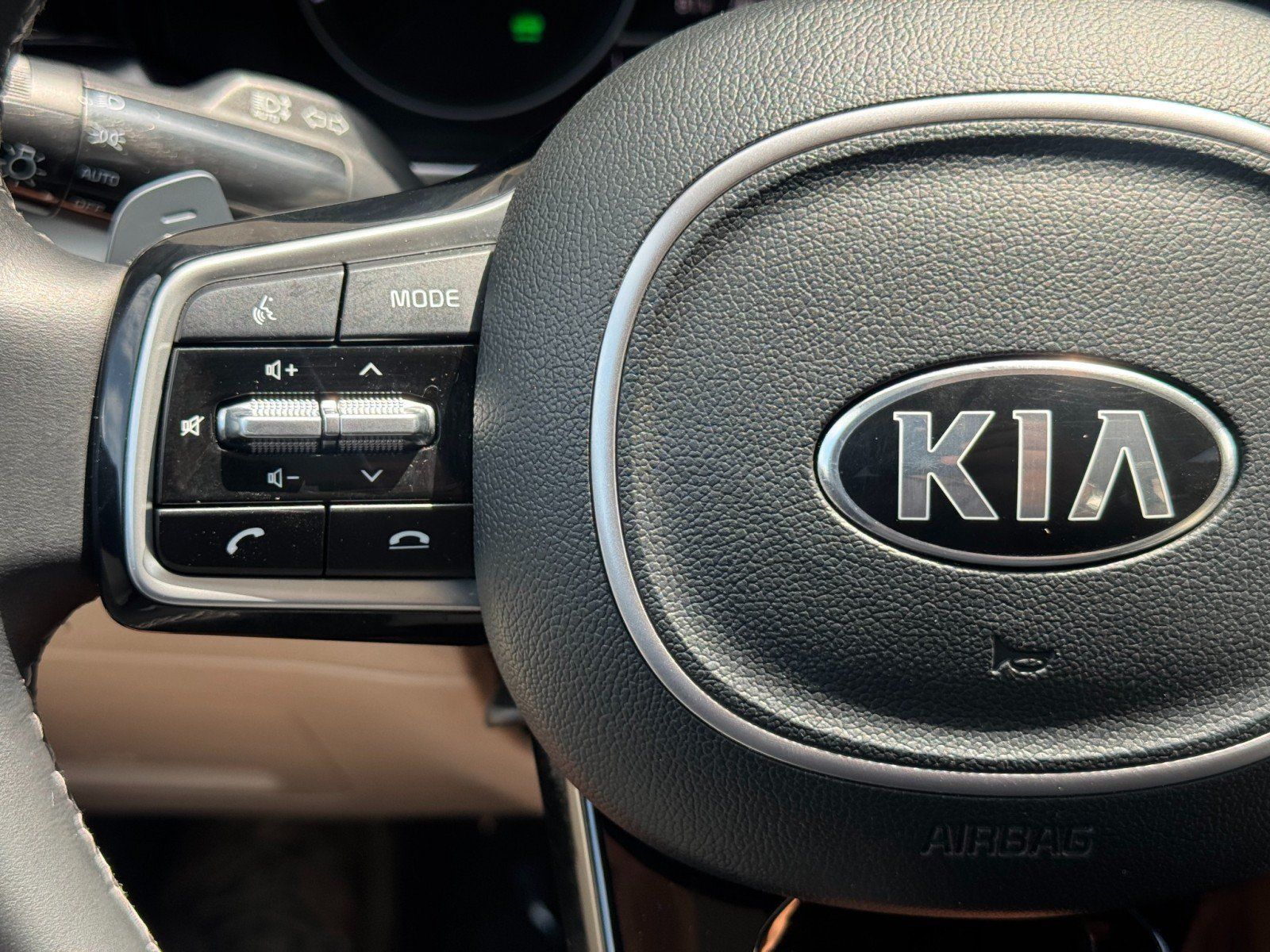 Used 2021 Kia Sorento S FWD image 19