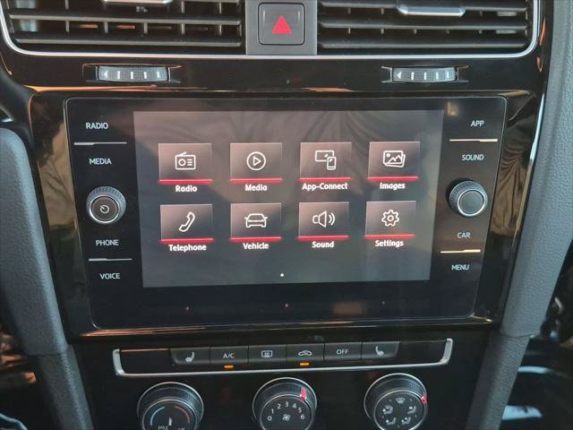 Used 2020 Volkswagen GTI SE FWD image 17