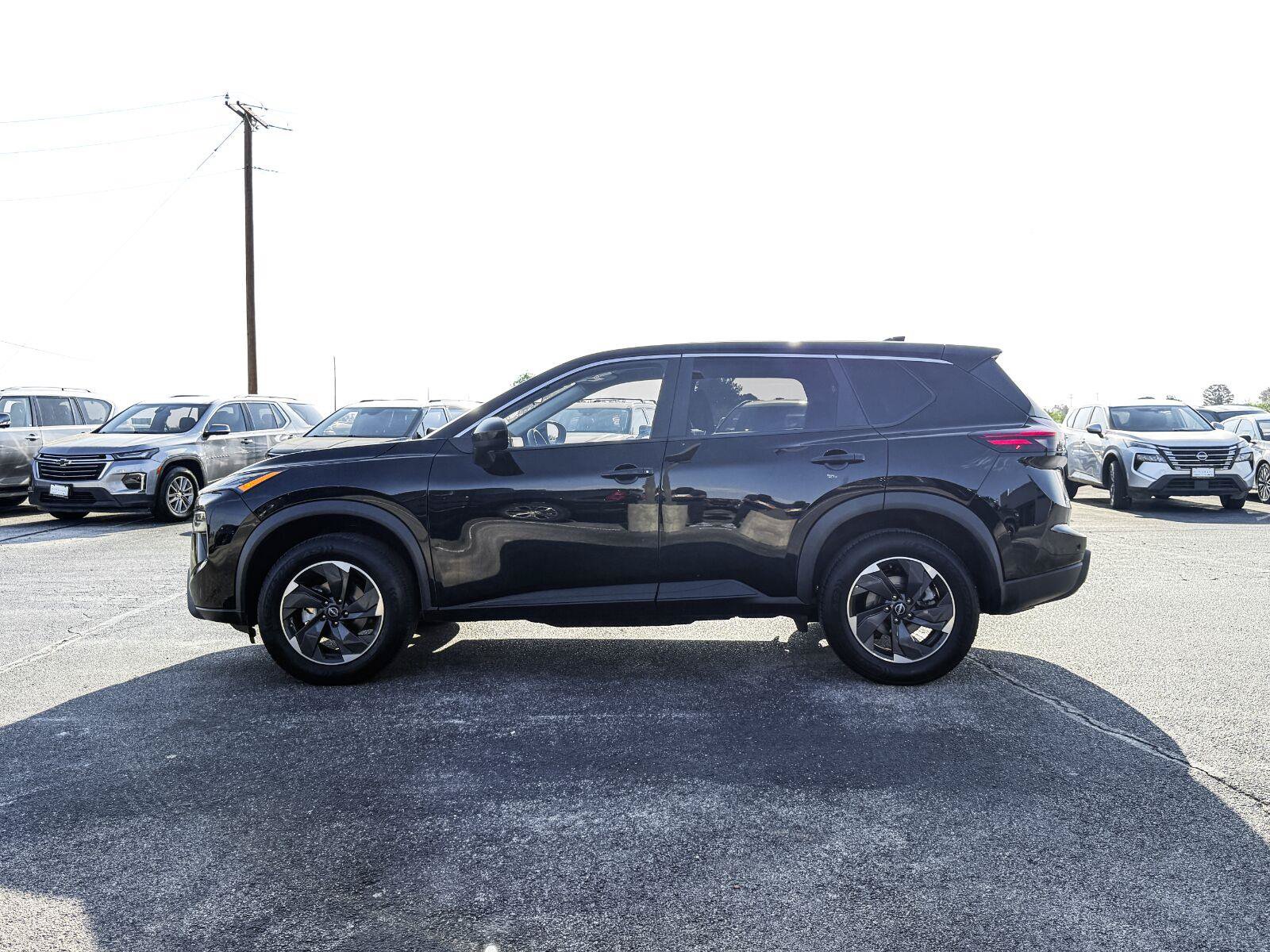 Used 2024 Nissan Rogue SV FWD image 13