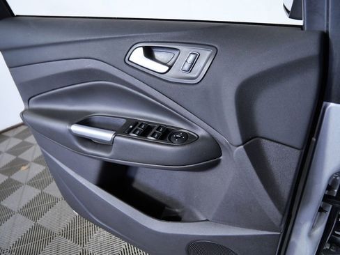 Used 2016 Ford Escape SE w/ SE Cold Weather Package image 26