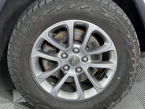 Used 2016 Jeep Grand Cherokee Limited image 15