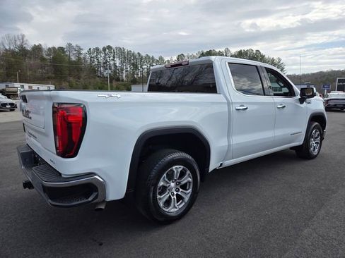 Used 2025 GMC Sierra 1500 SLT AWD/4WD image 9