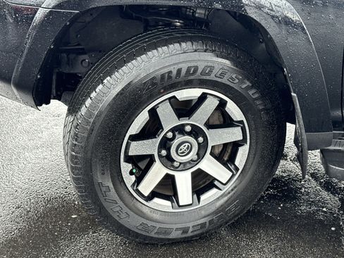 Used 2024 Toyota 4Runner TRD Off-Road image 40