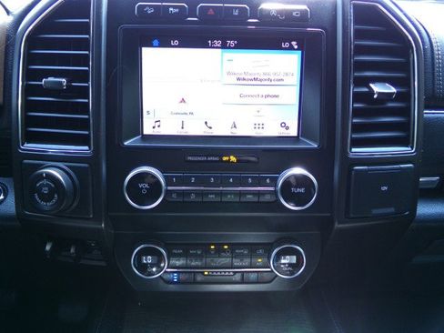 Used 2019 Ford Expedition Limited w/ Special Edition Package AWD/4WD image 23