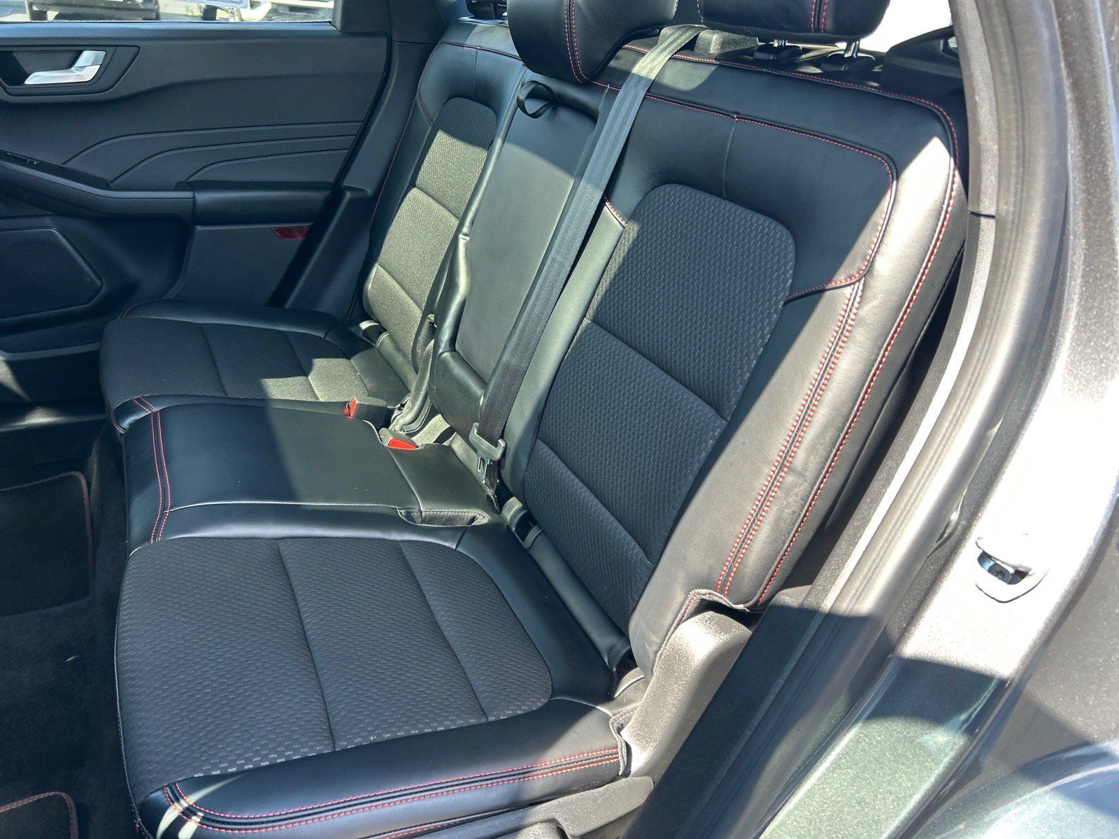 Used 2023 Ford Escape ST-Line AWD/4WD image 10