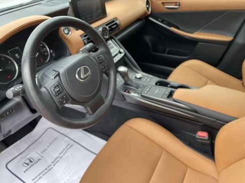 Used 2025 Lexus IS 350 F Sport RWD image 10