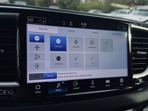 Certified 2024 Chrysler Pacifica Touring-L image 37