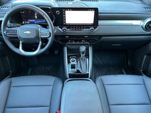 Used 2024 Chevrolet Colorado LT w/ LT Convenience Package III image 3