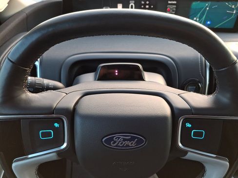 Certified 2025 Ford Expedition Max Platinum image 21