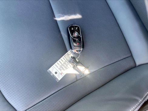 Used 2024 Buick Enclave Premium AWD/4WD image 15