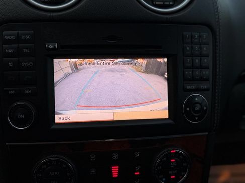 Used 2011 Mercedes-Benz GL 450 4MATIC image 14