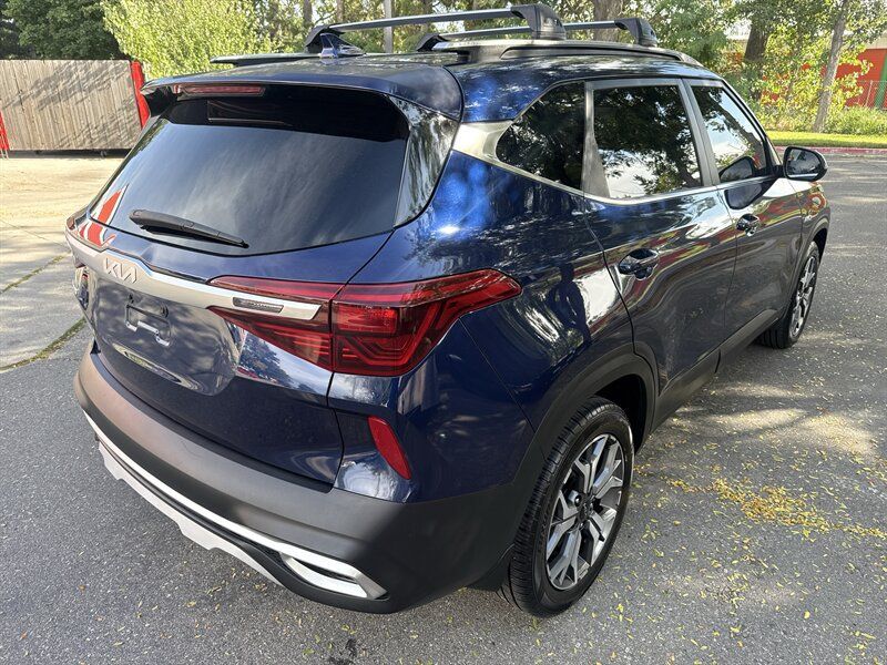 Used 2022 Kia Seltos EX AWD/4WD image 8