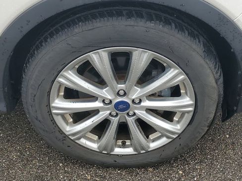 Used 2018 Ford Escape Titanium AWD/4WD image 6
