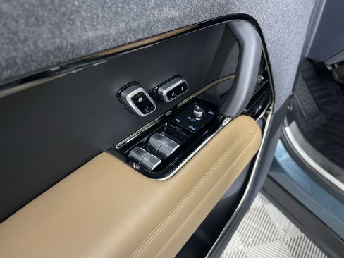 Used 2023 Land Rover Range Rover Sport SE image 14