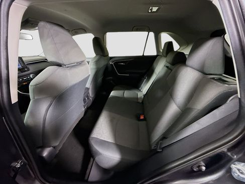 Used 2021 Toyota RAV4 XLE FWD image 25