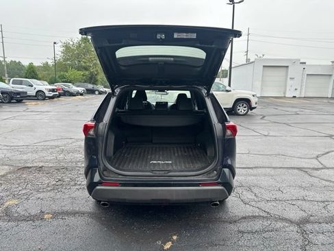 Used 2021 Toyota RAV4 XSE w/ XSE Grade Weather Package AWD/4WD image 6