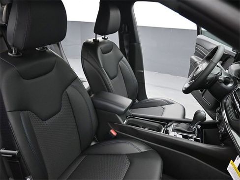 New 2026 Jeep Compass Latitude image 26