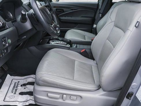 Used 2023 Honda Passport Elite image 11