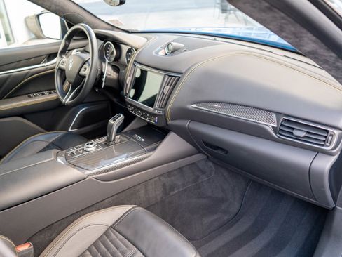 Used 2022 Maserati Levante F Tributo image 39