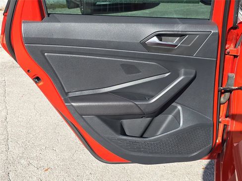 Used 2019 Volkswagen Jetta SEL image 10