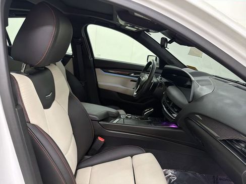 Certified 2025 Cadillac CT5 Sport RWD image 24
