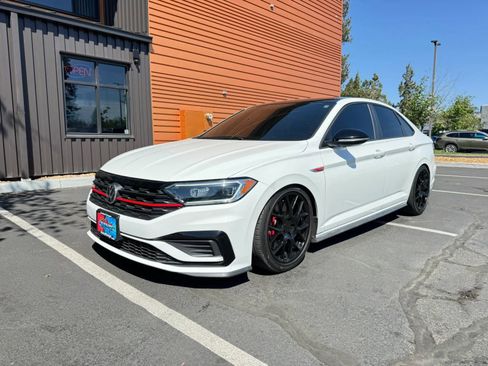 Used 2019 Volkswagen Jetta GLI FWD image 1