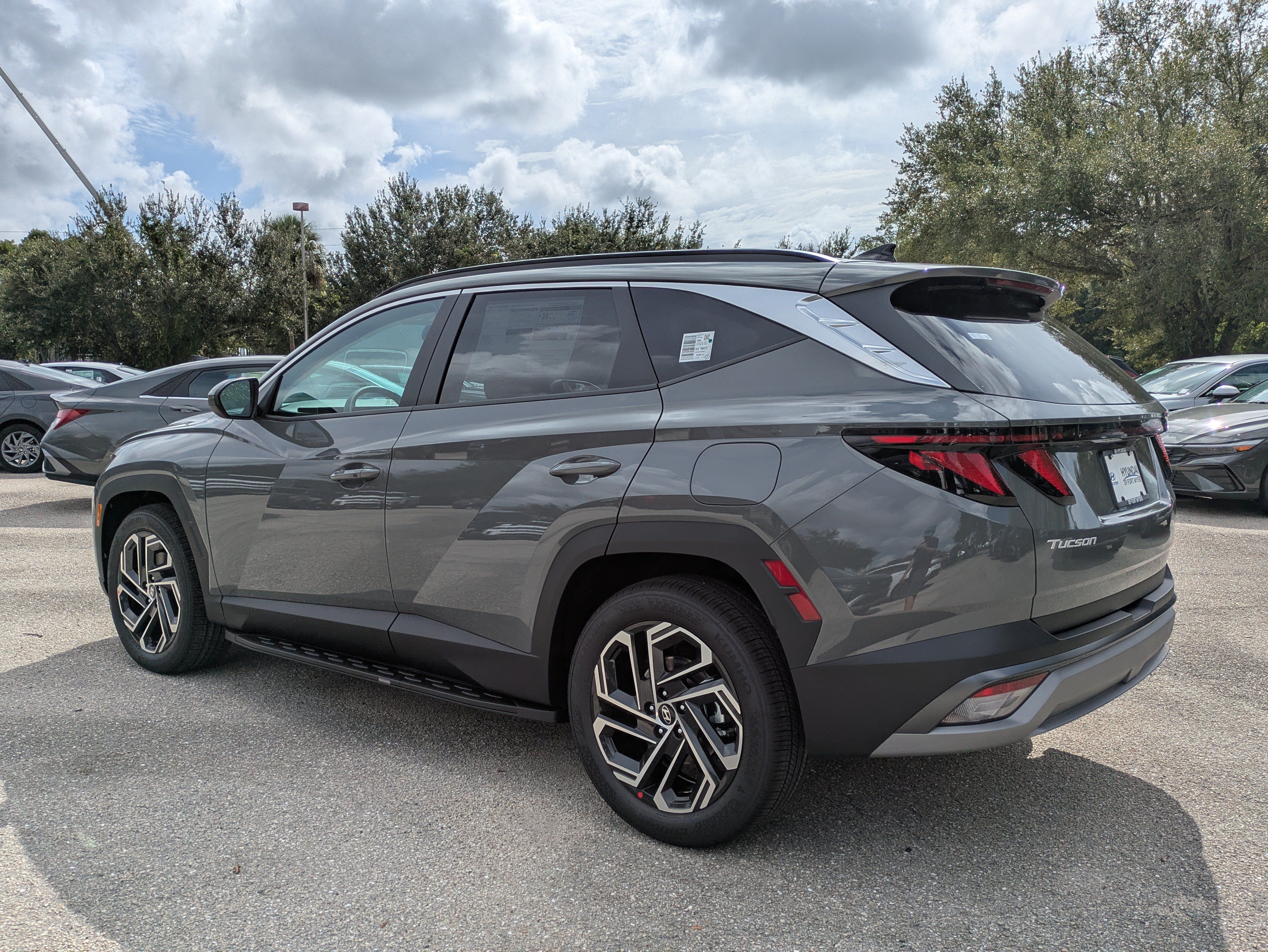 New 2026 Hyundai Tucson SEL Plus w/ Tow & Go Package FWD image 7
