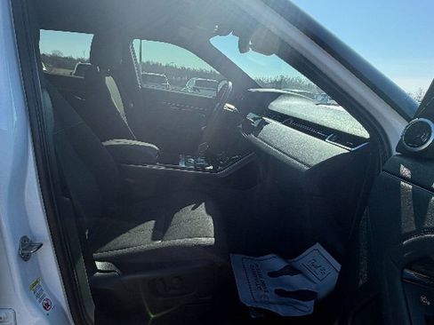 Used 2020 Land Rover Range Rover Evoque SE image 7