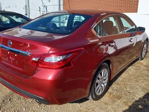Used 2016 Nissan Altima 2.5 S w/ Power Driver Seat Package image 2