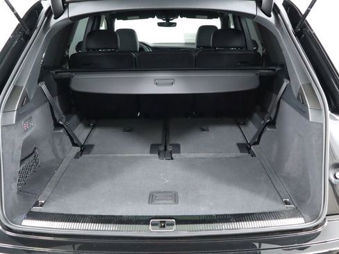 Certified 2025 Audi Q7 2.0T Premium image 28