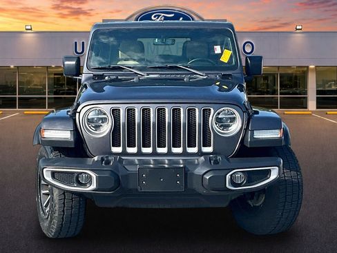 Used 2018 Jeep Wrangler Unlimited Sahara AWD/4WD image 3