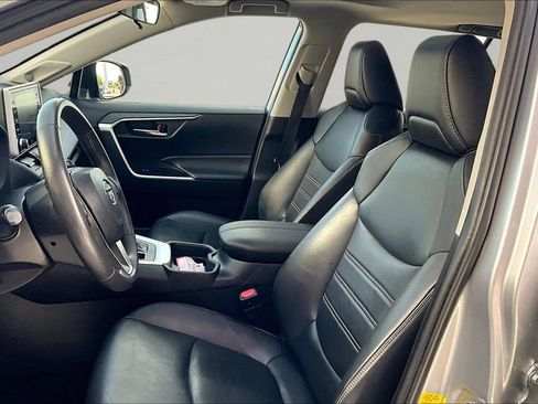Certified 2021 Toyota RAV4 XLE Premium AWD/4WD image 20