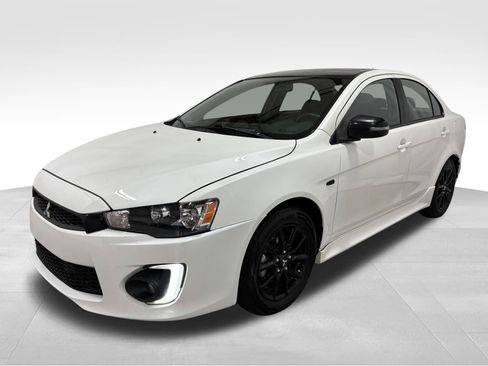 Used 2017 Mitsubishi Lancer ES image 1